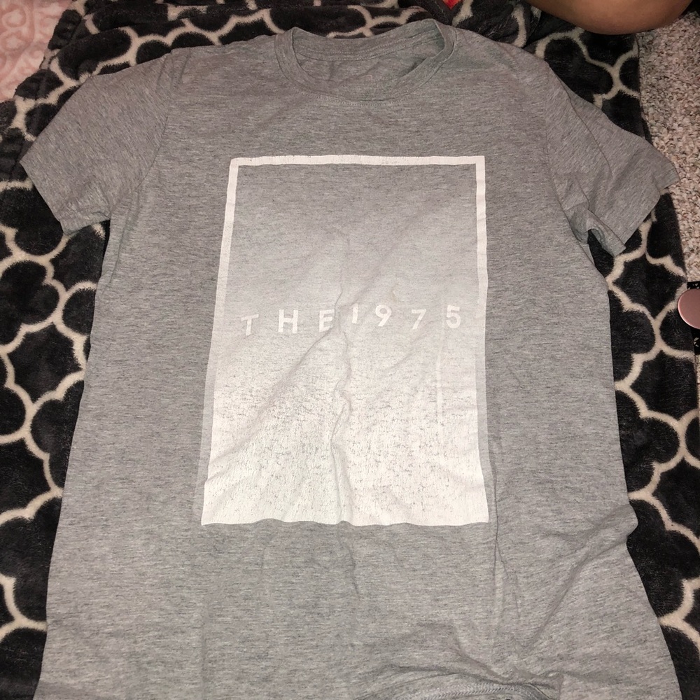 THE 1975 band shirt